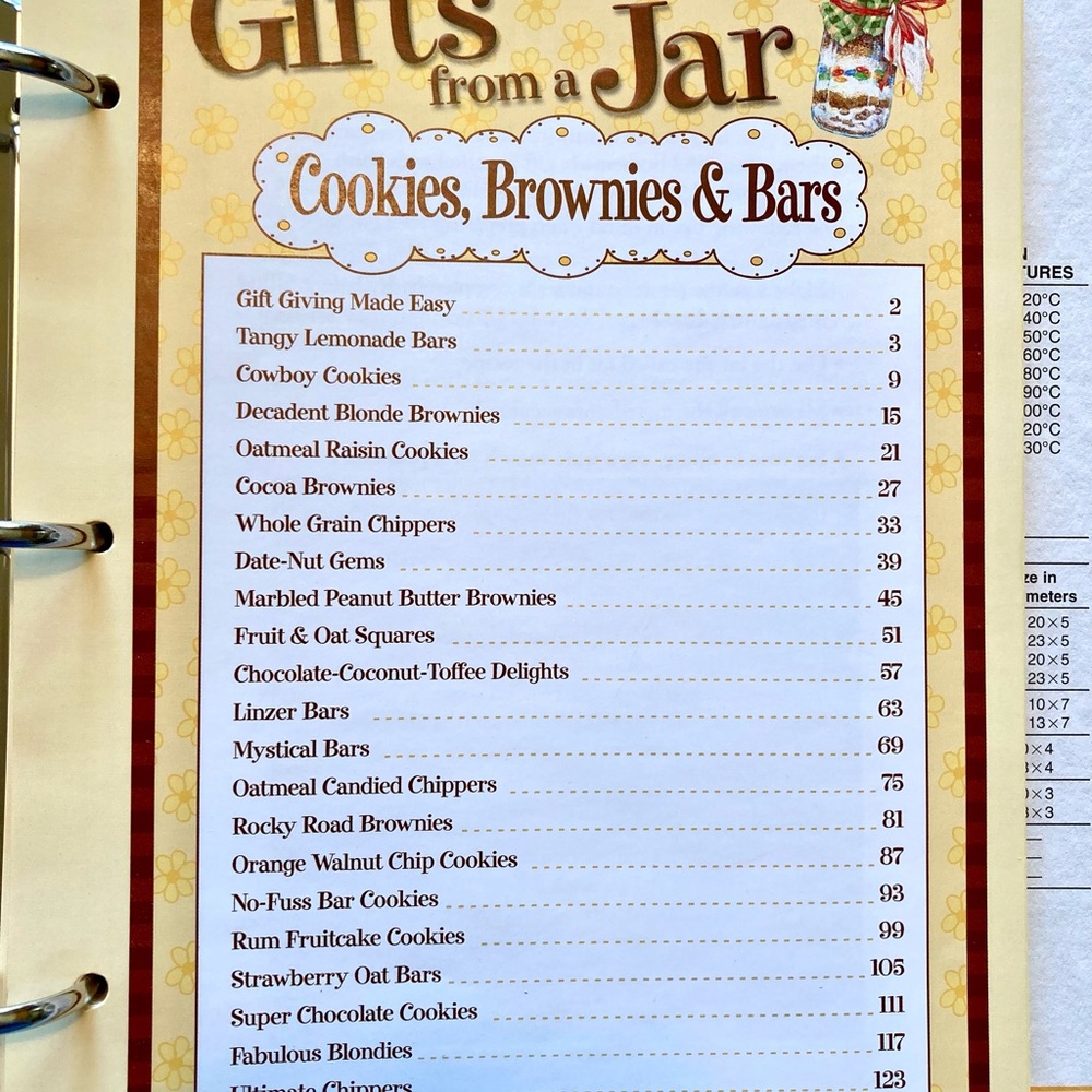 Cookbook: Gifts from a Jar: Cookies, Brownies & Bars Book - Picture 3 of 10